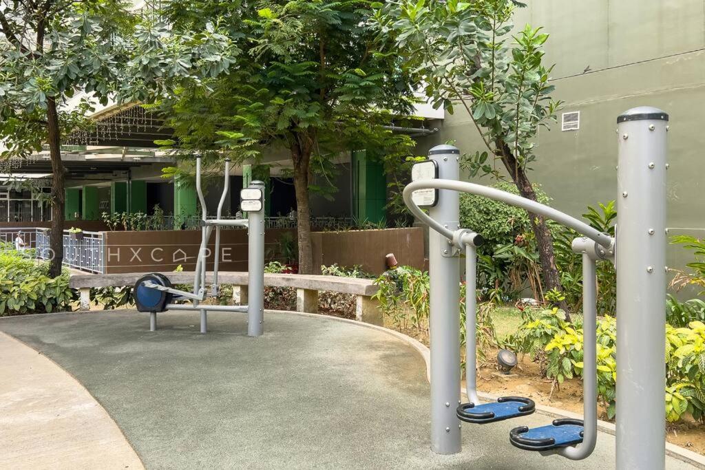Apartment Furnished 1-bedroom In Avida Towers Riala, It Park With Fast Wifi, Netflix, Pool And Cebu